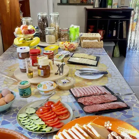 Da Silva Surfcamp- 3 Bettzimmer Mit Fruehstueck לינה וארוחת בוקר 3*