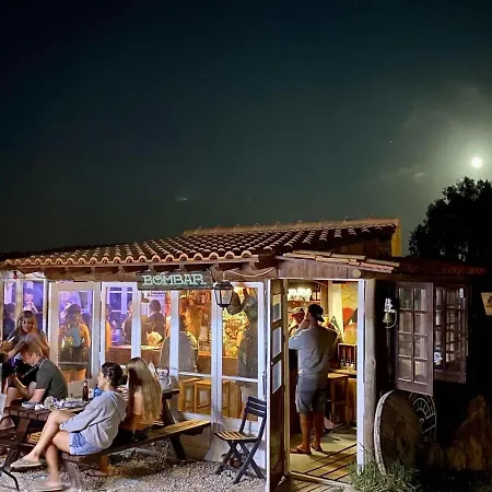 Da Silva Surfcamp- 3 Bettzimmer Mit Fruehstueck 住宿加早餐酒店 *